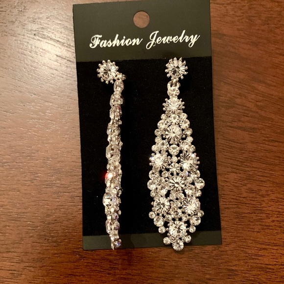 🌹NEVER WORN‼️ CZ Drop Earrings🌹 - Picture 4 of 4